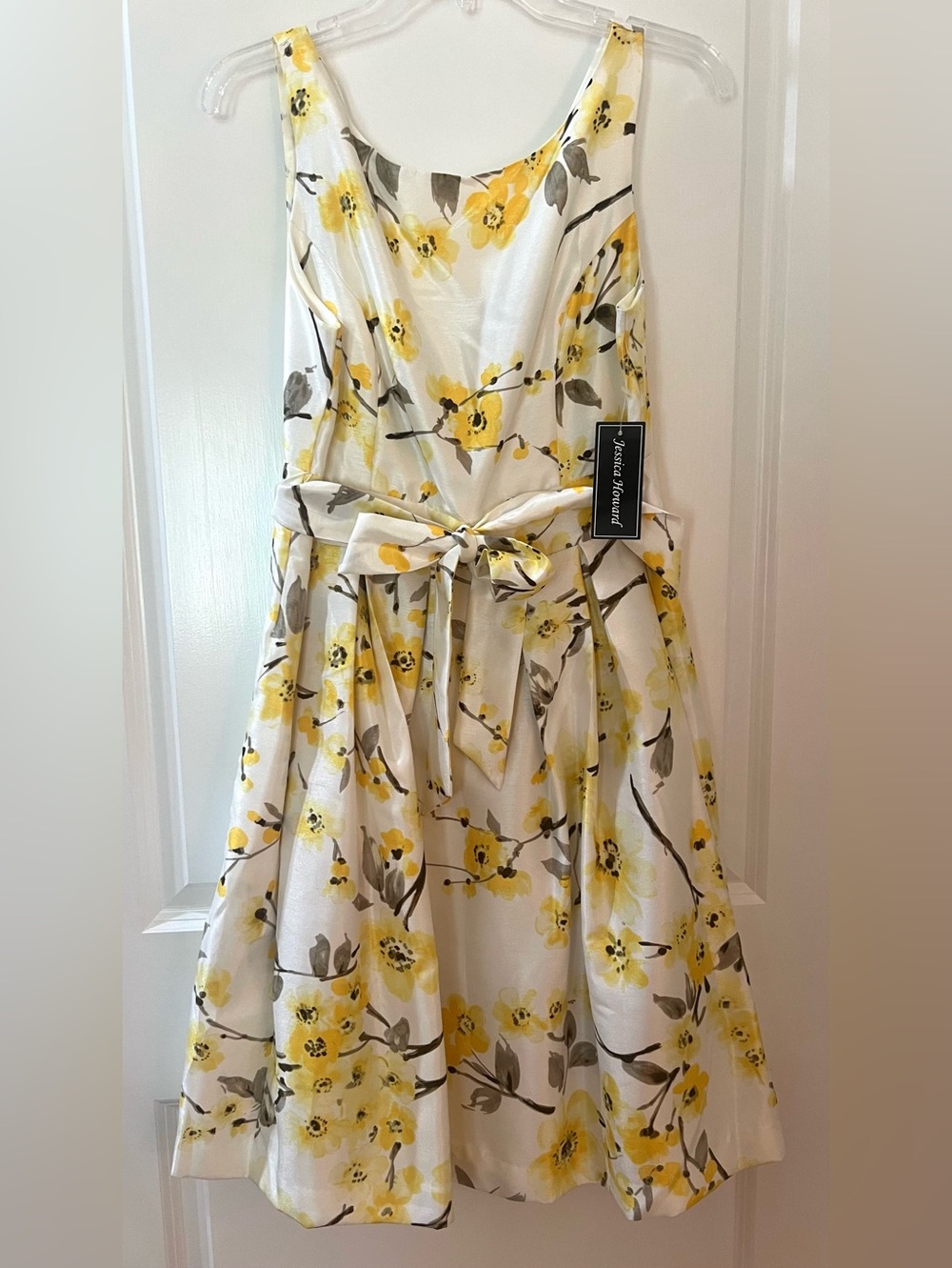 Jessica Howard Cream Dress with Black Label Accents